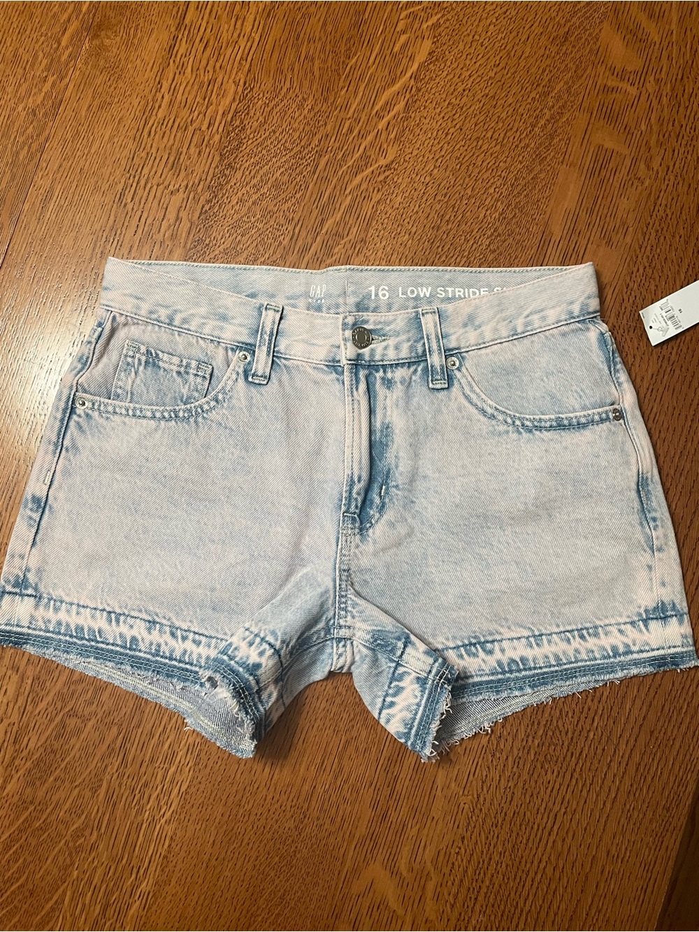 GAP Low Stride Jean Shorts NWT